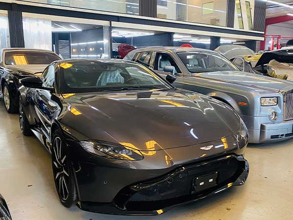 Aston-Martin-Painting-Service-In-Dubai