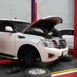Car-Tyres-Replacement-In-Dubai-250x250