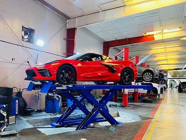 Lamborghini-Suspension-Repair-Dubai-600x450