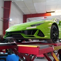 Lamborghini-Tyre-Replacement--250x250