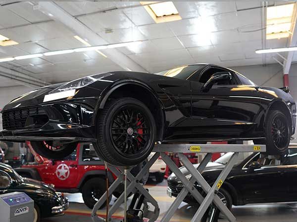 Luxury-Car-Suspension-Repair-600x450