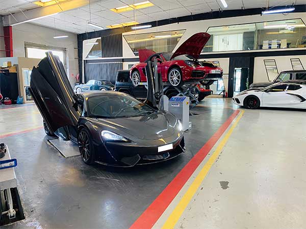 Mclaren-Paint-Restoration