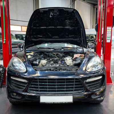 Aston martin gear box